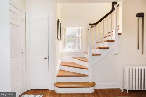 Entry Way - 515 North St, Elkton, MD 21921 photo 1 of 2