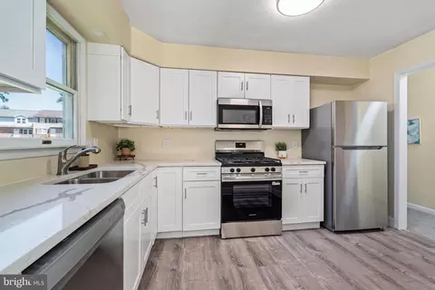 Kitchen - 169 E Village Rd, Elkton, MD 21921 photo 2 of 2