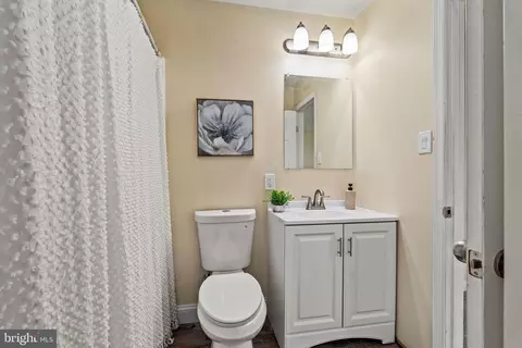 Bath - 169 E Village Rd, Elkton, MD 21921 photo 2 of 2