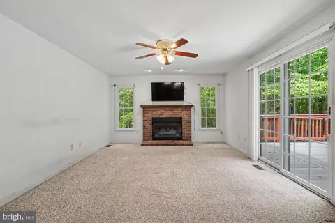 Living - 146 Nicholas Dr, Elkton, MD 21921 photo 2 of 7