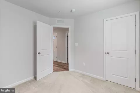 Entry Way - 142 Goldspire Dr, Elkton, MD 21921 photo 7 of 10