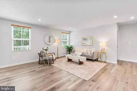 Living - 142 Goldspire Dr, Elkton, MD 21921 photo 1 of 3
