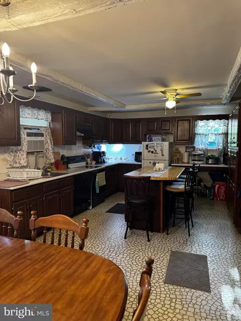Kitchen - 2 Walnut Dr, Elkton, MD 21921 photo 2 of 3