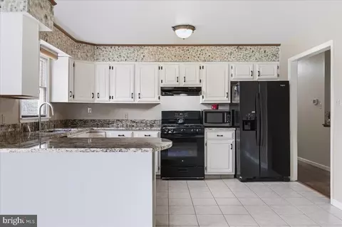 Kitchen - 29 Blacksnake Rd, Elkton, MD 21921 photo 3 of 4