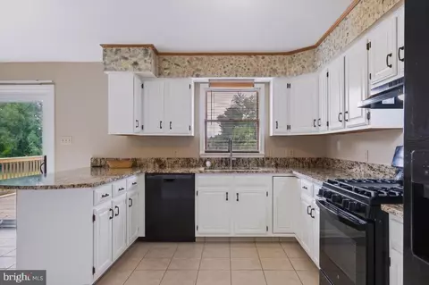 Kitchen - 29 Blacksnake Rd, Elkton, MD 21921 photo 1 of 4