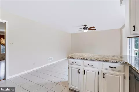 Entry Way - 29 Blacksnake Rd, Elkton, MD 21921 photo 2 of 2