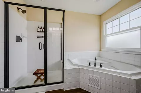 Bath - 436 Buttonwoods Rd, Elkton, MD 21921 photo 1 of 2