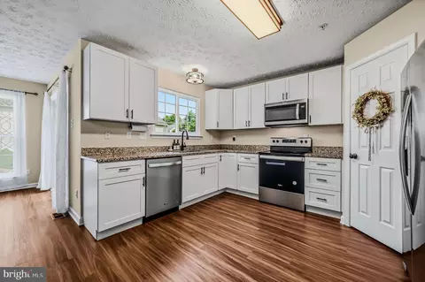 Kitchen - 436 Buttonwoods Rd, Elkton, MD 21921 photo 2 of 2