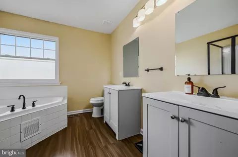 Entry Way - 436 Buttonwoods Rd, Elkton, MD 21921 photo 5 of 5