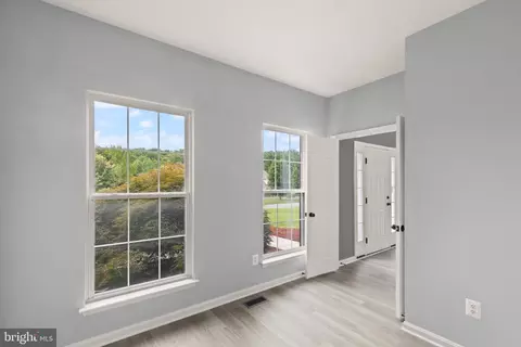 Entry Way - 185 Longview Dr, Elkton, MD 21921 photo 3 of 13