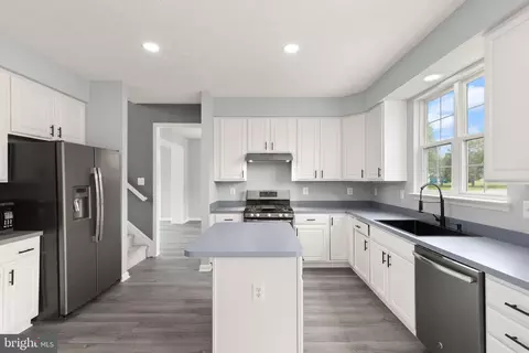 Kitchen - 185 Longview Dr, Elkton, MD 21921 photo 2 of 3