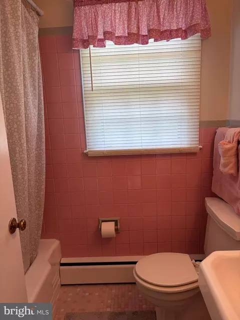 Bath - 303 Hermitage Dr, Elkton, MD 21921 photo 2 of 2