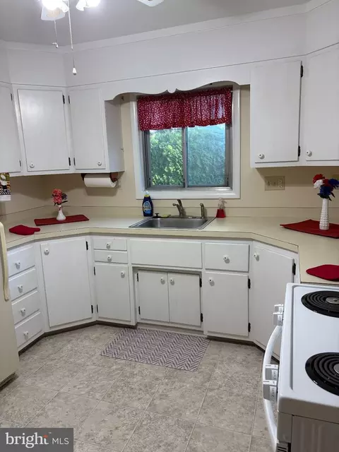 Kitchen - 303 Hermitage Dr, Elkton, MD 21921 photo 1 of 1