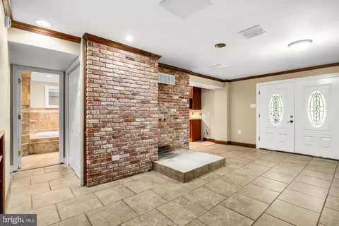 Entry Way - 99 E Lewis Shore Rd, Elkton, MD 21921 photo 1 of 4
