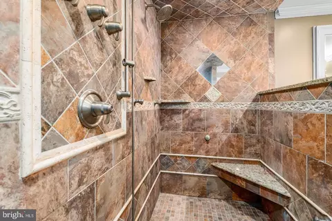 Bath - 99 E Lewis Shore Rd, Elkton, MD 21921 photo 2 of 3