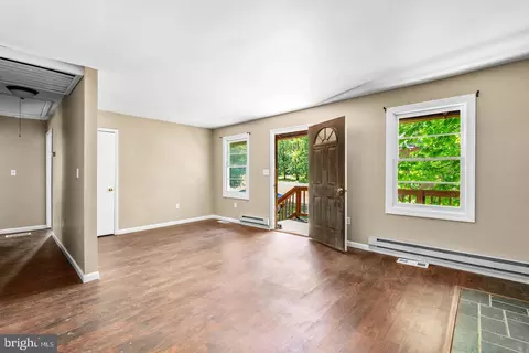 Living - 99 E Lewis Shore Rd, Elkton, MD 21921 photo 3 of 3