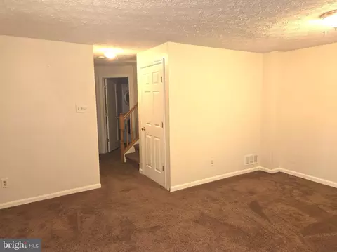 Living - 422 Buttonwoods Rd, Elkton, MD 21921 photo 5 of 5