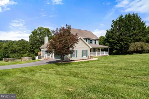 Exterior - 39 Long Dr, Elkton, MD 21921 photo 3 of 7