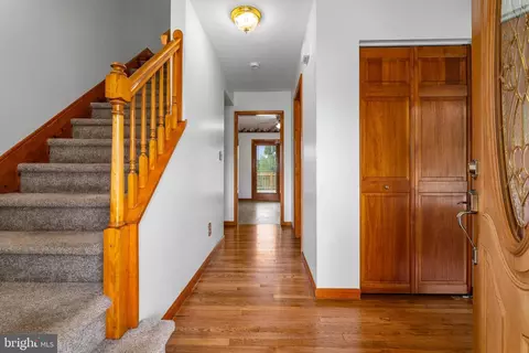 Entry Way - 39 Long Dr, Elkton, MD 21921 photo 1 of 2