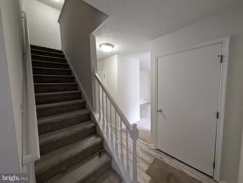 Entry Way - 109 Cherry Tree Ln, Elkton, MD 21921 photo 3 of 5