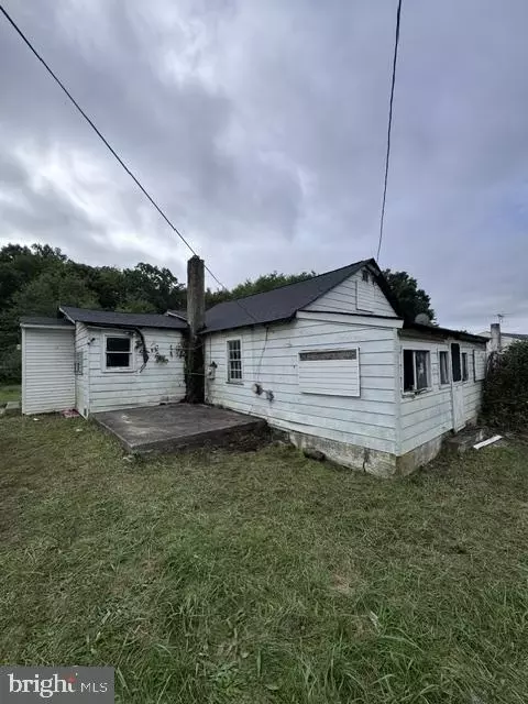 976 Warburton Rd, Elkton, MD 21921 photo 2