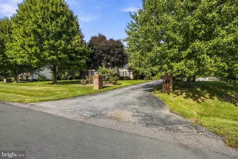 27 Steeple Chase Ln, North East, MD 21901