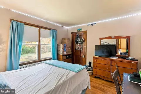 Bedroom - 616 Conowingo Rd, Conowingo, MD 21918 photo 1 of 7