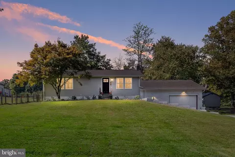 99 Hilltop Rd, Elkton, MD 21921