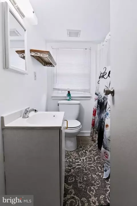 Bath - 460 Bow St, Elkton, MD 21921 photo 2 of 2