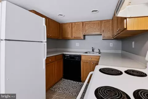 Kitchen - 460 Bow St, Elkton, MD 21921 photo 3 of 3