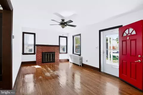 Living - 460 Bow St, Elkton, MD 21921 photo 1 of 3