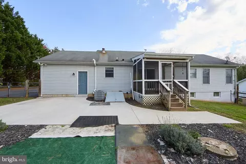 Exterior - 6 Country Side Loop, Elkton, MD 21921 photo 5 of 6
