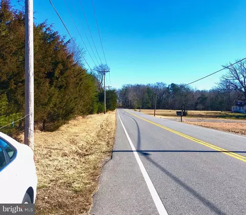 6730 Pomfret Rd, La Plata, MD 20646