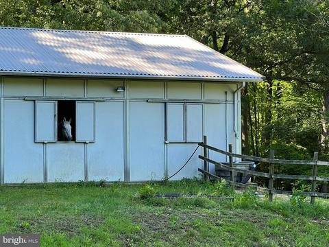 6760 Cedar Grove Dr, Welcome, MD 20693