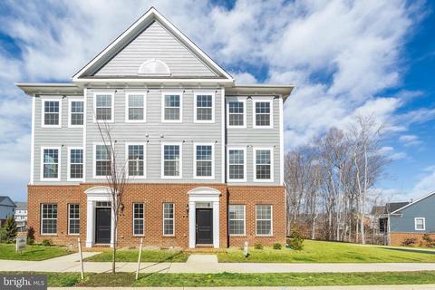 281 Buckeye Cir, La Plata, MD 20646