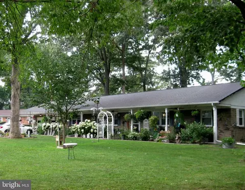 10180 Dogwood Dr, White Plains, MD 20695