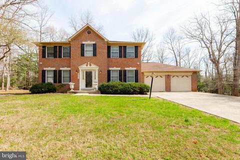 3690 Foxhall Pl, White Plains, MD 20695