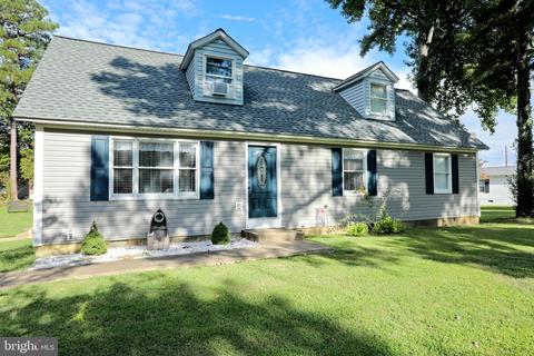 17913 Cypress Dr N, Cobb Island, MD 20625