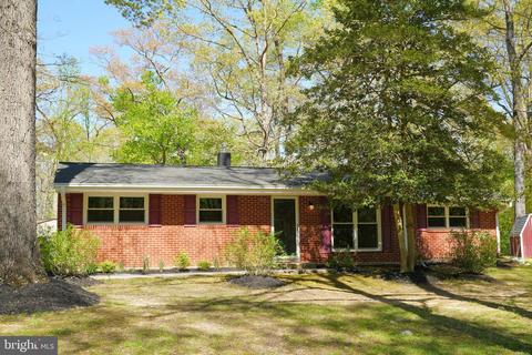 7510 Sutton Dr, La Plata, MD 20646