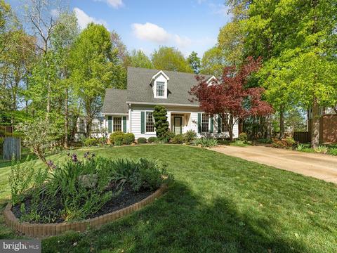 404 Hickory Cir, La Plata, MD 20646