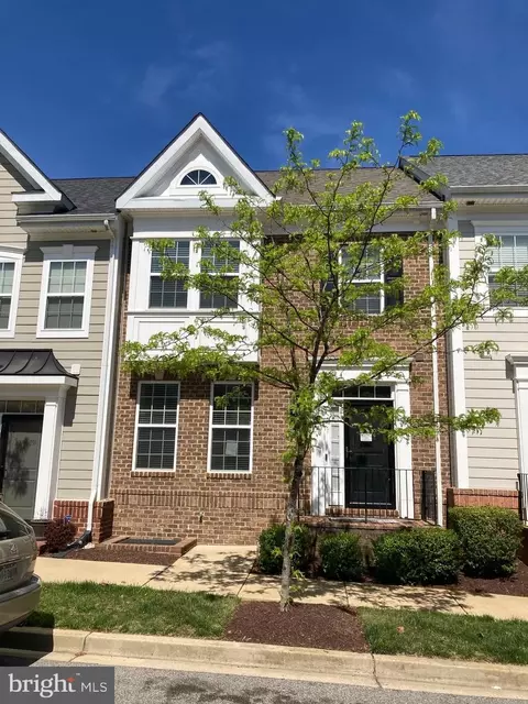 18 Derby Dr, La Plata, MD 20646