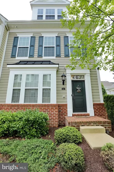 49 Steeplechase Dr, La Plata, MD 20646
