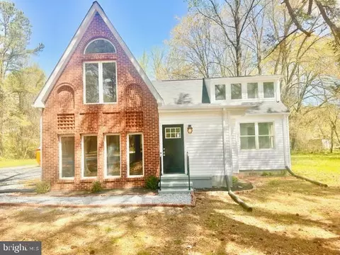 14840 K Hoffman Rd, Waldorf, MD 20601