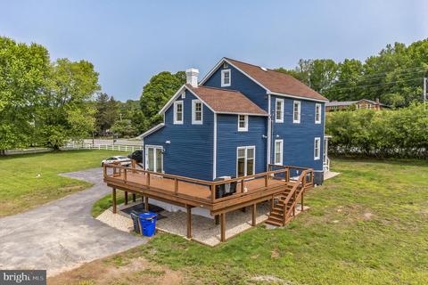 8755 Port Tobacco Rd, La Plata, MD 20646