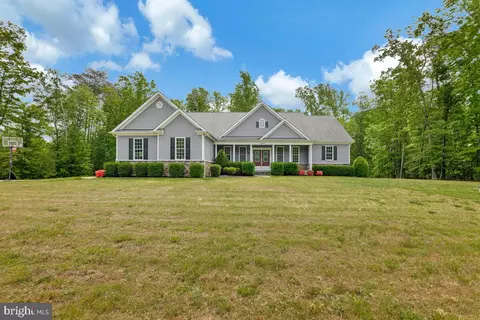 14400 Frontier Trails Ct, Waldorf, MD 20601