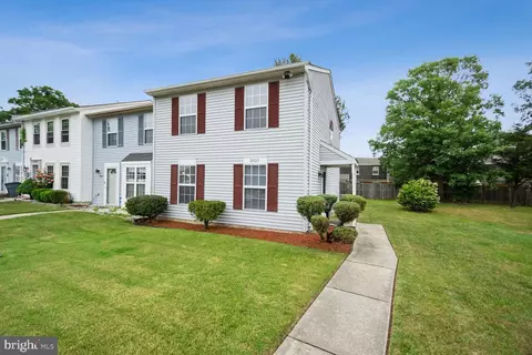 2021 Tanglewood Dr, Waldorf, MD 20601