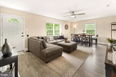 13812 Booth Pl, Waldorf, MD 20601 photo 6