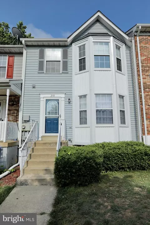 239 Charleston Ct, La Plata, MD 20646