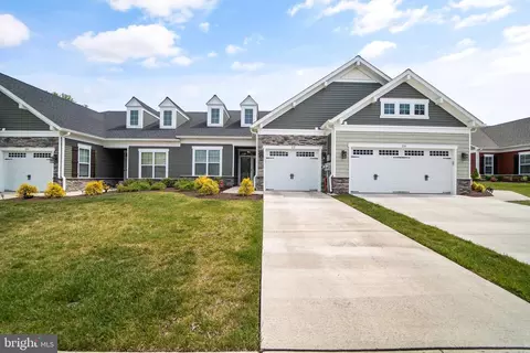 22 Camden Cir, La Plata, MD 20646
