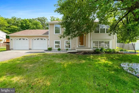 12574 Council Oak Dr, Waldorf, MD 20601